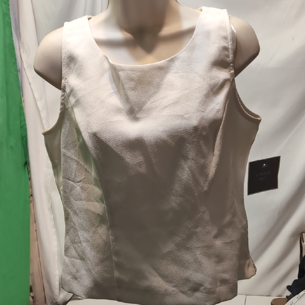 Sag Harbor Elegant White Sleeveless Top Size 8 Petite NWT
